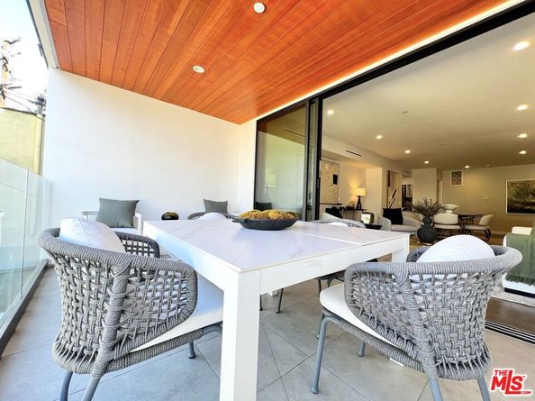 1017 N Croft Avenue 302, Los Angeles CA 90069