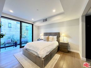 1017 N Croft Avenue 302, Los Angeles CA 90069