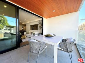 1017 N Croft Avenue 302, Los Angeles CA 90069