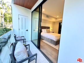 1017 N Croft Avenue 302, Los Angeles CA 90069