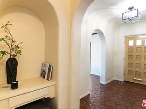 815 S Spaulding Avenue, Los Angeles CA 90036
