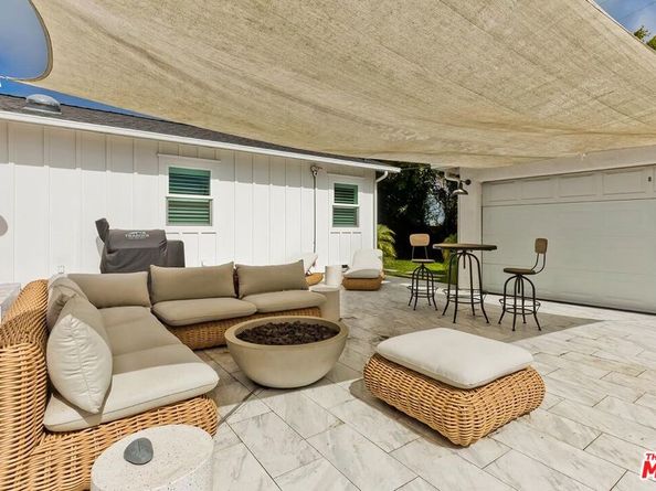7404 Kentwood Avenue, Los Angeles CA 90045