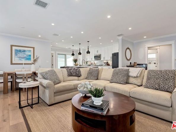 7404 Kentwood Avenue, Los Angeles CA 90045