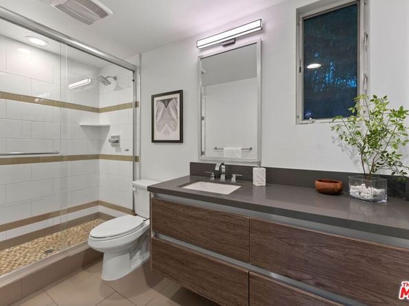 6737 W Hepburn Way, Los Angeles CA 90038