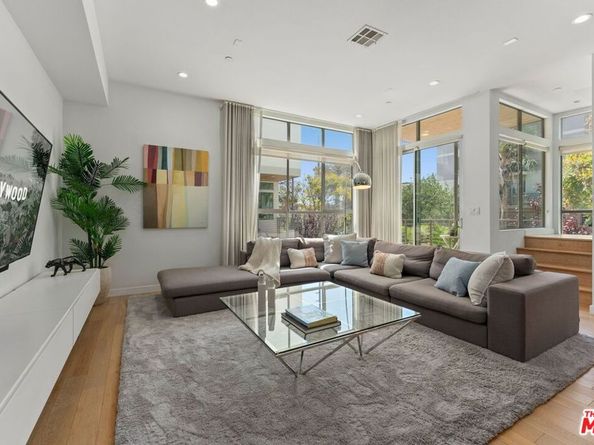 6737 W Hepburn Way, Los Angeles CA 90038