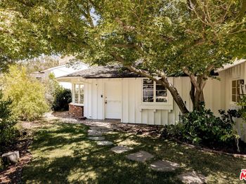 3658 Loadstone Drive