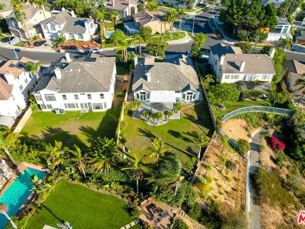 5033 Shenandoah Avenue, Los Angeles CA 90056