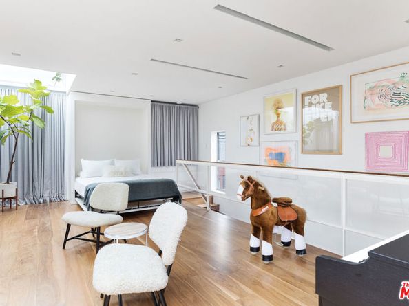 1201 CABRILLO Avenue, Venice CA 90291