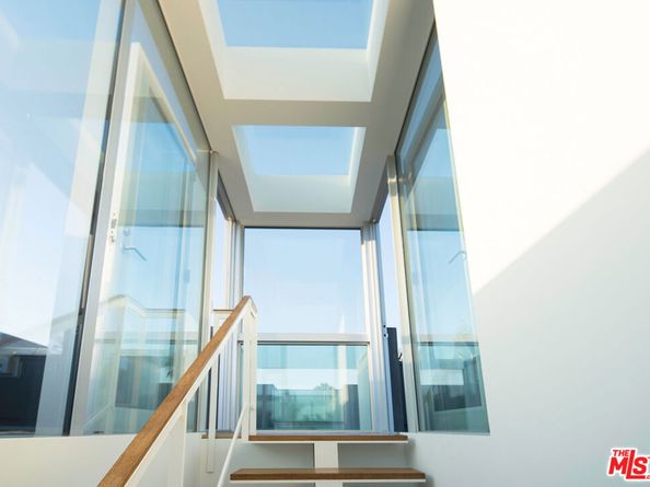 1201 CABRILLO Avenue, Venice CA 90291