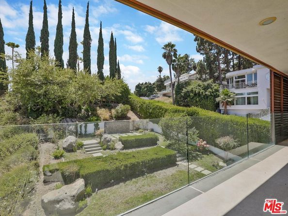 2340 Jupiter Drive, Los Angeles CA 90046