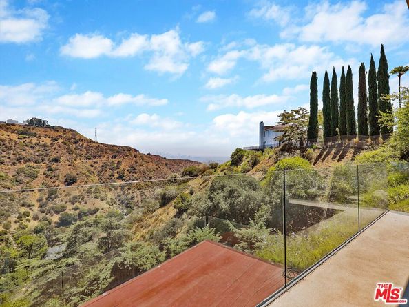 2340 Jupiter Drive, Los Angeles CA 90046