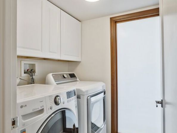 2340 Jupiter Drive, Los Angeles CA 90046