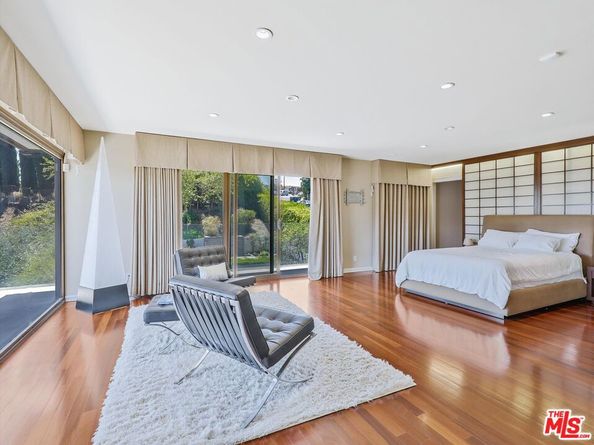 2340 Jupiter Drive, Los Angeles CA 90046