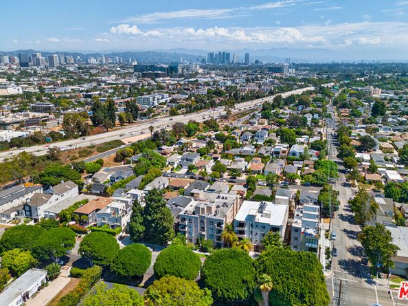 2480 S Centinela Avenue 302, Los Angeles CA 90064