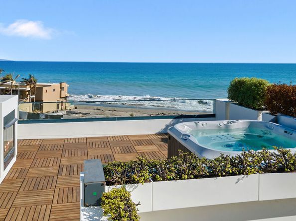 22065 Pacific Coast Highway 7, Malibu CA 90265