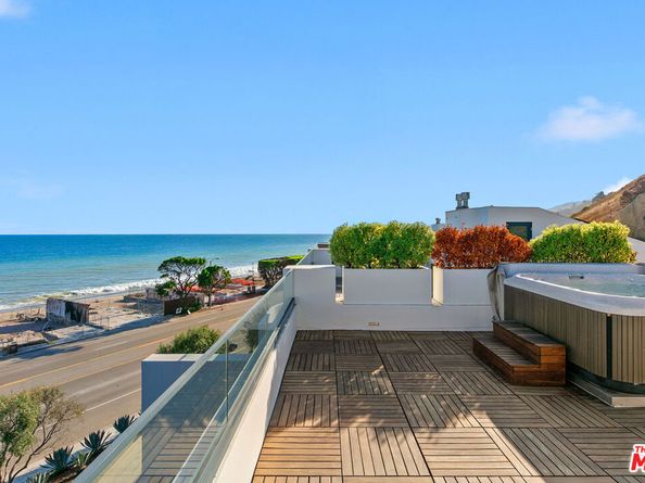 22065 Pacific Coast Highway 7, Malibu CA 90265