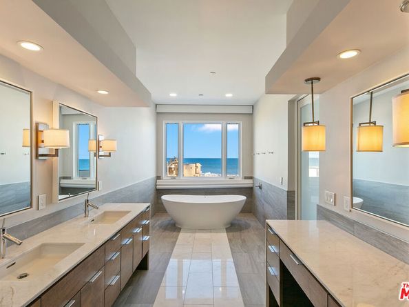 22065 Pacific Coast Highway 7, Malibu CA 90265