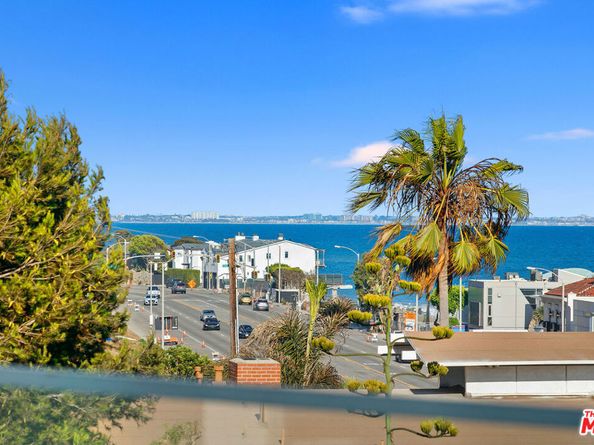 22065 Pacific Coast Highway 7, Malibu CA 90265