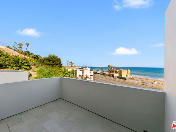 22065 Pacific Coast Highway 7, Malibu CA 90265