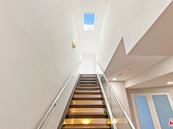 22065 Pacific Coast Highway 7, Malibu CA 90265