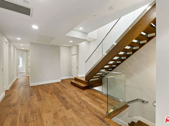 22065 Pacific Coast Highway 7, Malibu CA 90265