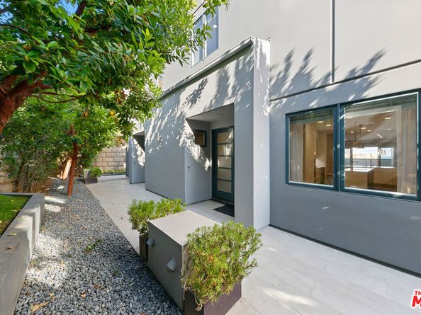 22065 Pacific Coast Highway 7, Malibu CA 90265