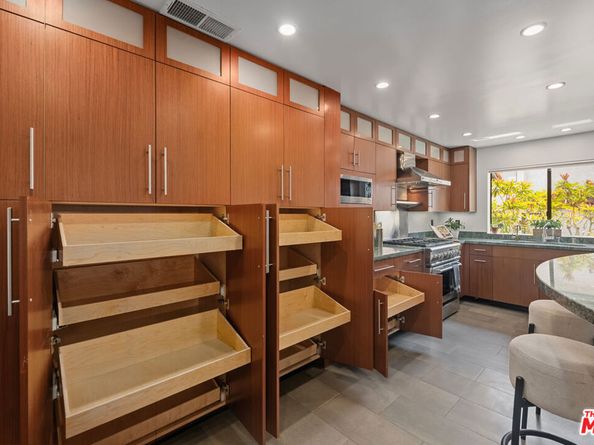 1553 Michael Lane, Pacific Palisades CA 90272