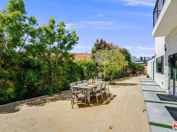 1737 Warnall Avenue, Los Angeles CA 90024