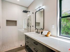 1737 Warnall Avenue, Los Angeles CA 90024