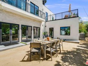 1737 Warnall Avenue, Los Angeles CA 90024