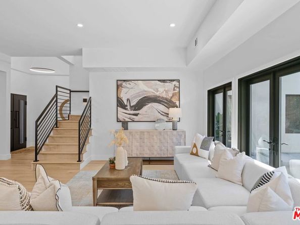 1737 Warnall Avenue, Los Angeles CA 90024