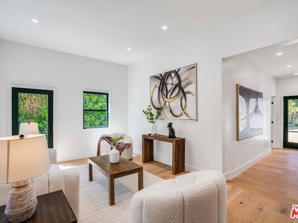 1737 Warnall Avenue, Los Angeles CA 90024