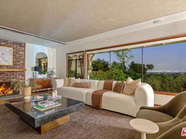 13451 Cheltenham Drive, Sherman Oaks CA 91423