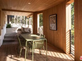 5693 Spreading Oak Drive, Los Angeles CA 90068