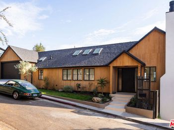5693 Spreading Oak Drive
