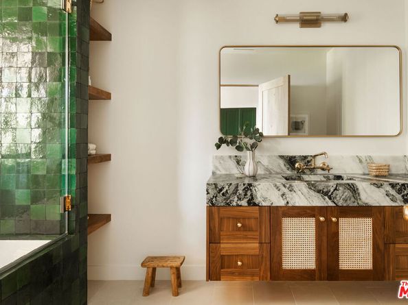 5693 Spreading Oak Drive, Los Angeles CA 90068