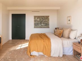 5693 Spreading Oak Drive, Los Angeles CA 90068