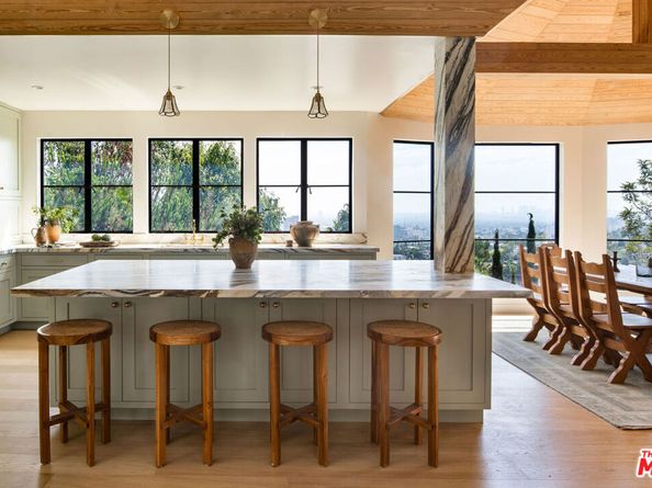 5693 Spreading Oak Drive, Los Angeles CA 90068