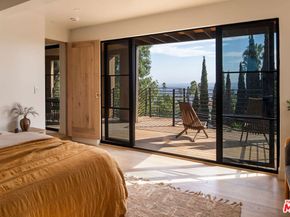 5693 Spreading Oak Drive, Los Angeles CA 90068