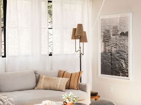 5693 Spreading Oak Drive, Los Angeles CA 90068