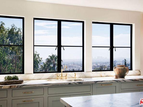 5693 Spreading Oak Drive, Los Angeles CA 90068