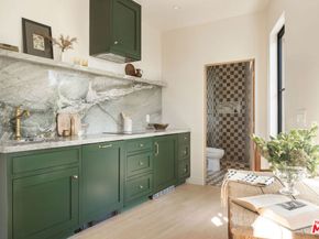 5693 Spreading Oak Drive, Los Angeles CA 90068