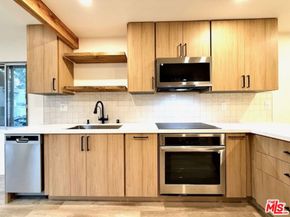 22461 Caminito Costa 20, Laguna Hills CA 92653