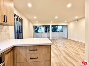 22461 Caminito Costa 20, Laguna Hills CA 92653
