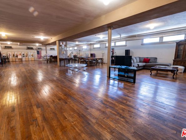 2121 James M Wood Boulevard 411, Los Angeles CA 90006