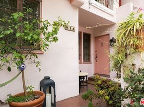 812 N Sweetzer Avenue, West Hollywood CA 90069