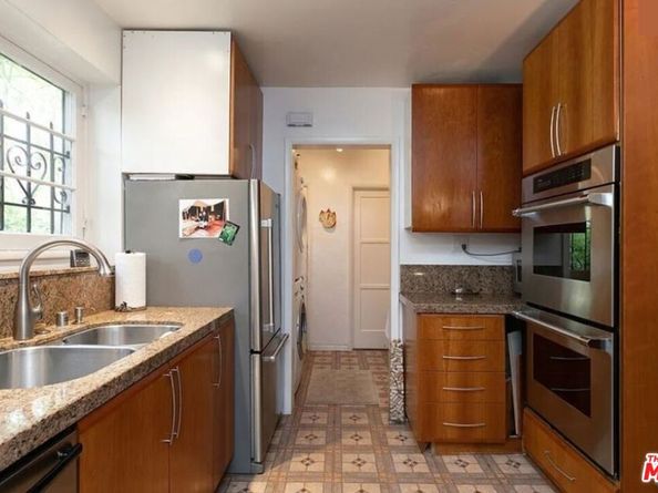 812 N Sweetzer Avenue, West Hollywood CA 90069