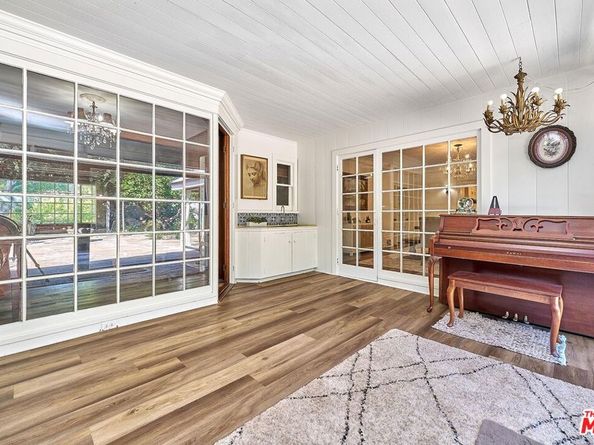 728 S Windsor Boulevard, Los Angeles CA 90005