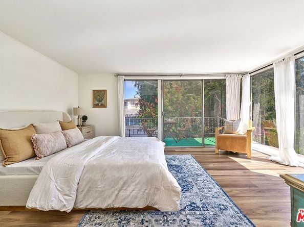 728 S Windsor Boulevard, Los Angeles CA 90005