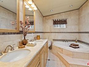 3428 S Cloverdale Avenue, Los Angeles CA 90016